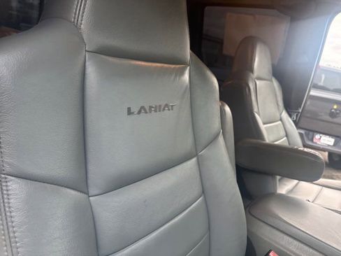 Used 2004 Ford F350 Lariat image 17