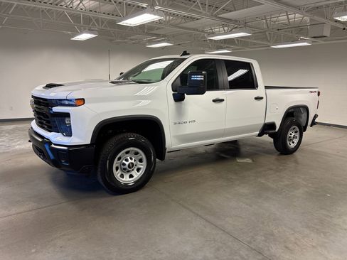New 2025 Chevrolet Silverado 3500 W/T image 20