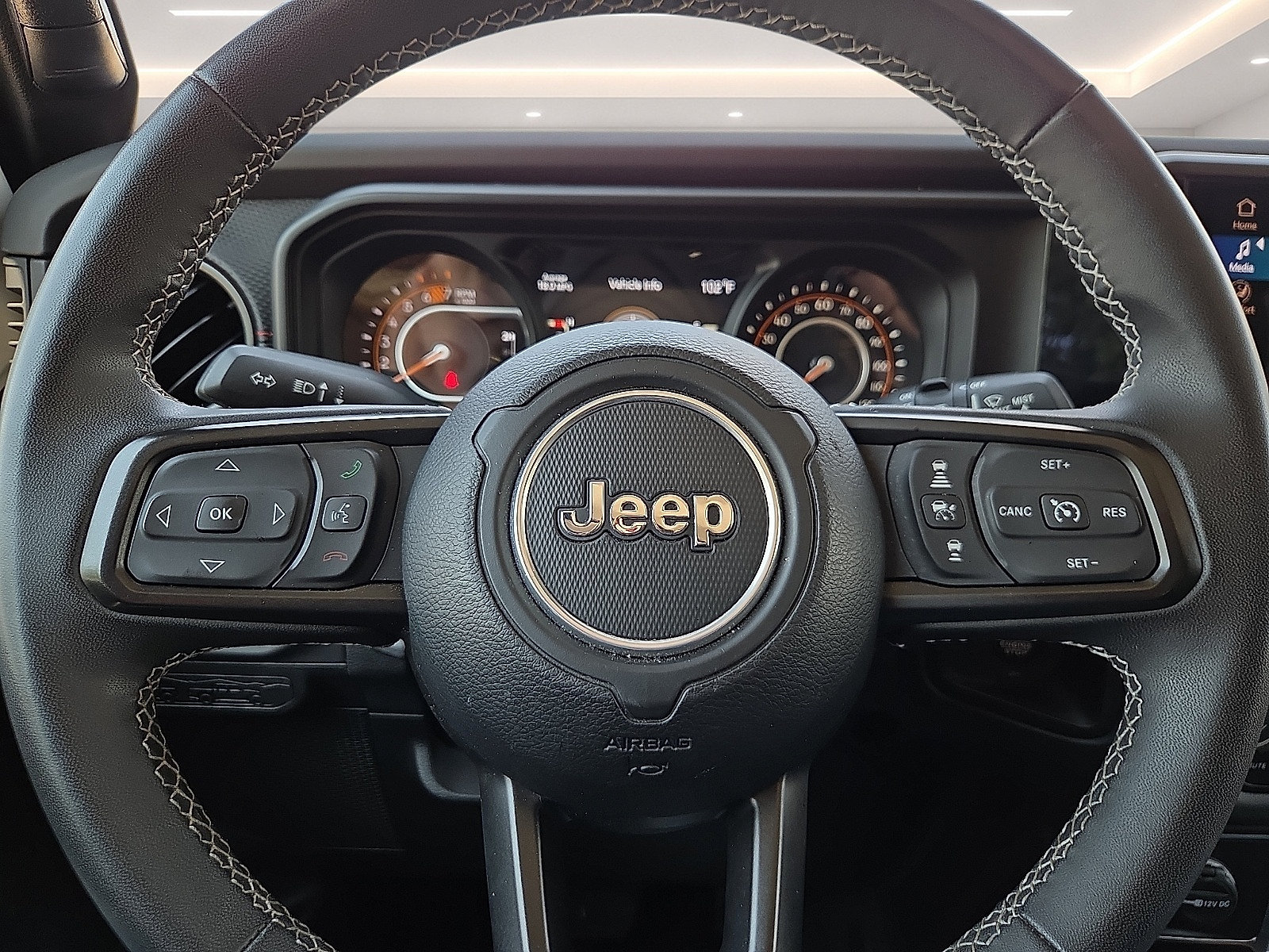Used 2025 Jeep Wrangler Unlimited Rubicon AWD/4WD image 24