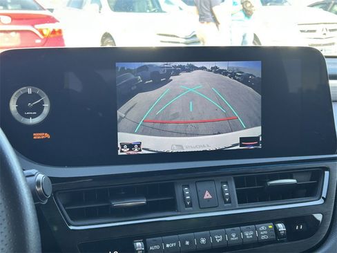 Used 2022 Lexus ES 300h F Sport image 39