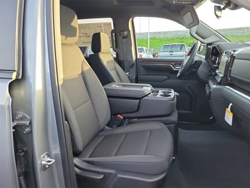New 2026 Chevrolet Silverado 1500 LT image 18