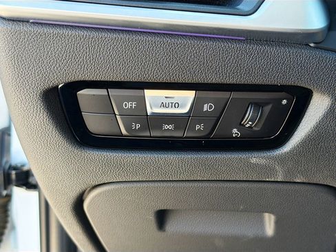 Used 2019 BMW 330i Sedan w/ Premium Package image 37