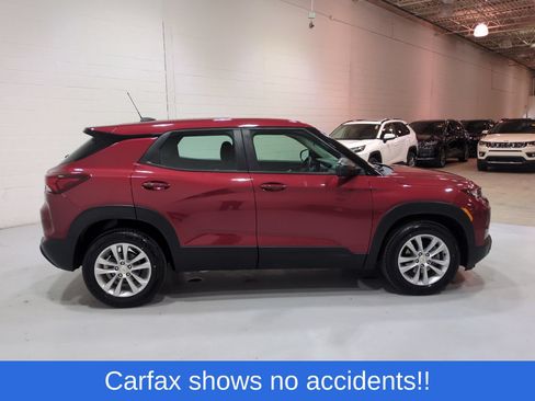Used 2021 Chevrolet TrailBlazer LS FWD image 2