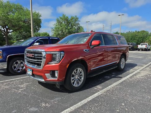 Used 2024 GMC Yukon XL SLT AWD/4WD image 7
