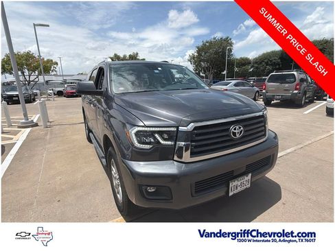 Used 2018 Toyota Sequoia SR5 RWD image 3