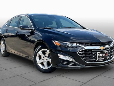 Used 2024 Chevrolet Malibu LT FWD image 3
