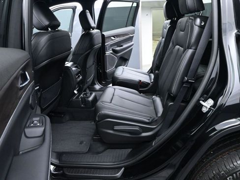 New 2026 Jeep Grand Cherokee L Limited AWD/4WD image 13