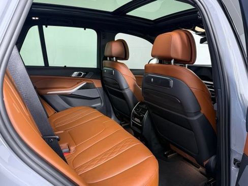 Used 2024 BMW X5 M60i AWD/4WD image 20