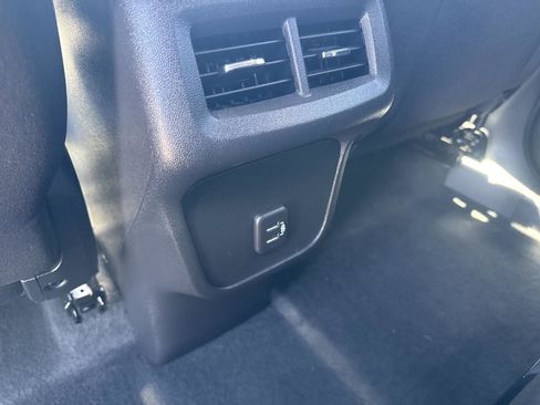 Used 2024 Chevrolet Equinox LT w/ LPO, Floor Liner Package FWD image 11