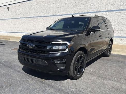 Used 2023 Ford Expedition Limited RWD image 3