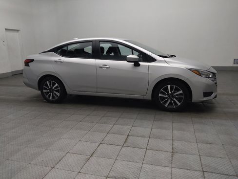 Used 2025 Nissan Versa SV FWD image 11