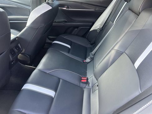 Used 2025 Toyota Camry SE w/ Convenience Package FWD image 13