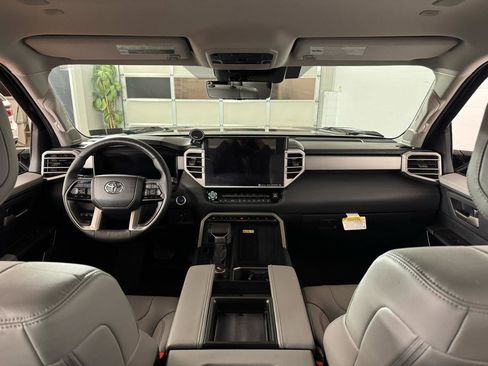 Used 2023 Toyota Tundra Limited image 30