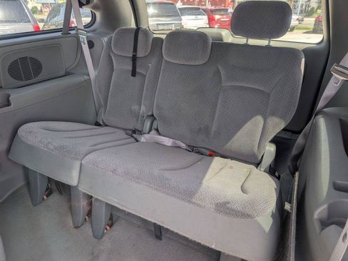 Used 2006 Dodge Grand Caravan SXT FWD image 11