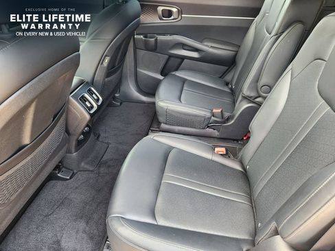 Used 2022 Kia Sorento S FWD image 26