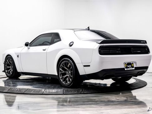 Used 2021 Dodge Challenger SRT Hellcat Redeye image 10