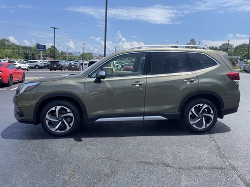 Certified 2022 Subaru Forester Touring AWD/4WD image 3