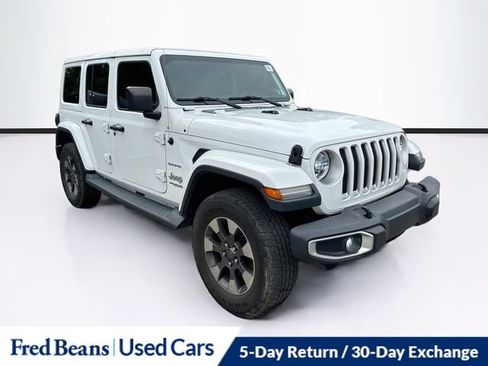 Used 2018 Jeep Wrangler Unlimited Sahara w/ Cold Weather Group AWD/4WD image 1