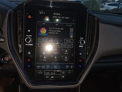 Used 2024 Subaru Crosstrek 2.5i Limited w/ Crosstrek Mirror Package image 12