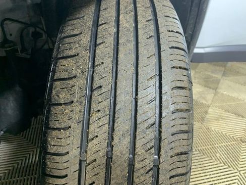 Used 2025 Jeep Compass Limited image 31