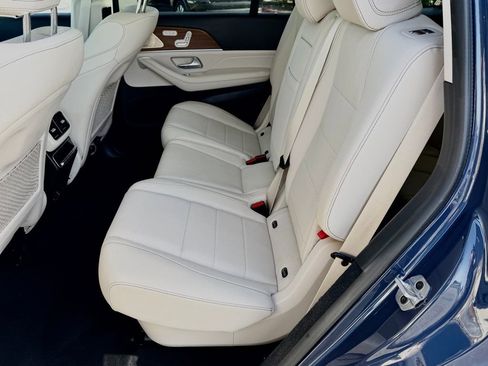 Used 2026 Mercedes-Benz GLS 450 4MATIC image 31