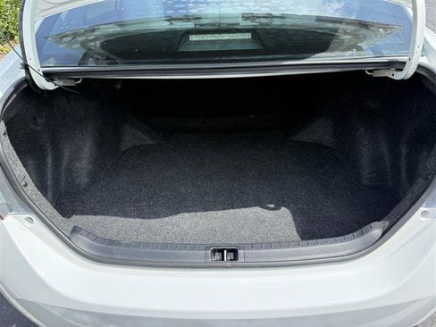 Used 2014 Toyota Corolla L FWD image 12