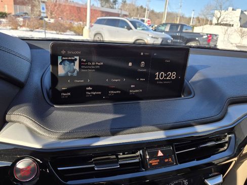 Used 2022 Acura MDX SH-AWD image 26