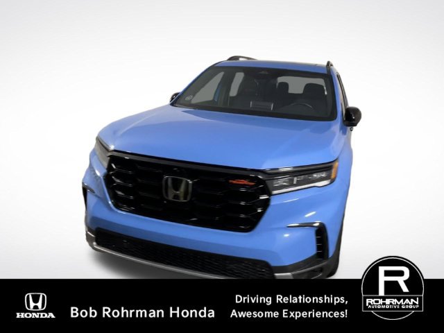 Used 2025 Honda Pilot TrailSport image 4