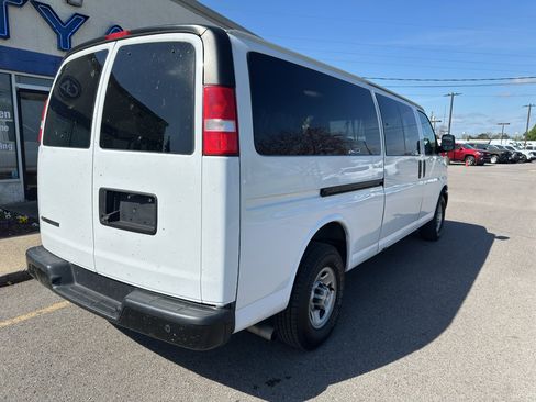 Used 2022 Chevrolet Express 3500 LS image 4