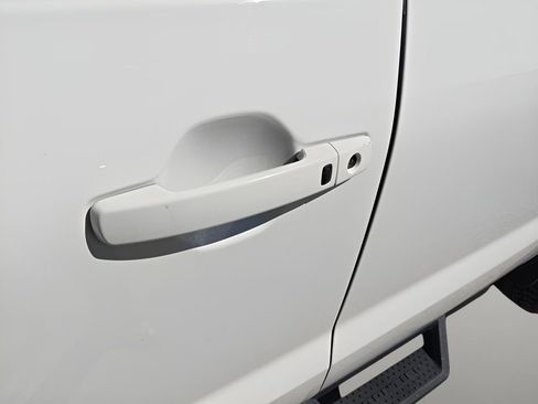 Used 2023 Nissan Frontier PRO-4X w/ Pro Convenience Package image 12