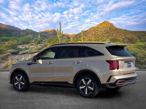 Certified 2021 Kia Sorento S FWD image 8