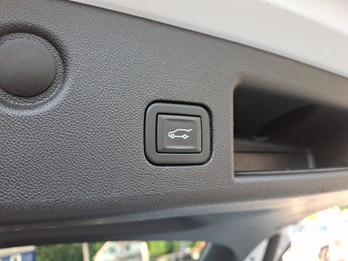 Used 2023 Chevrolet Equinox LT AWD/4WD image 29