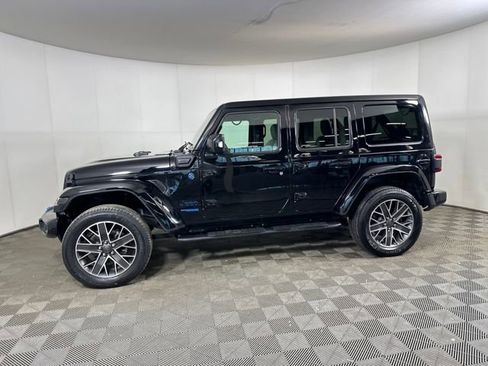 Used 2022 Jeep Wrangler Unlimited Sahara image 6