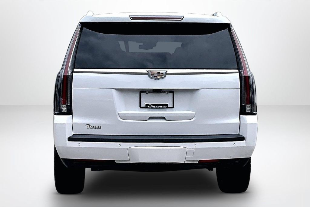 Used 2020 Cadillac Escalade Luxury AWD/4WD image 6