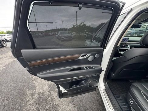 Certified 2025 Genesis GV80 2.5T Prestige AWD/4WD image 38