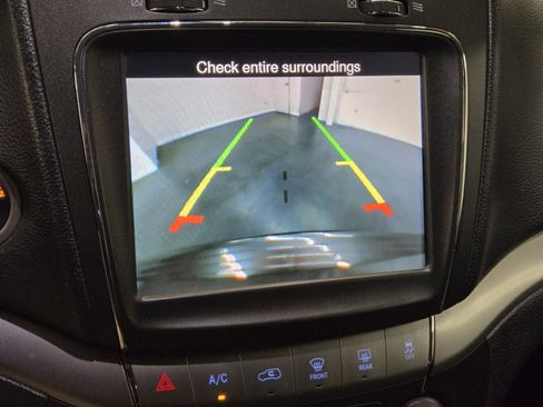Used 2018 Dodge Journey Crossroad FWD image 19