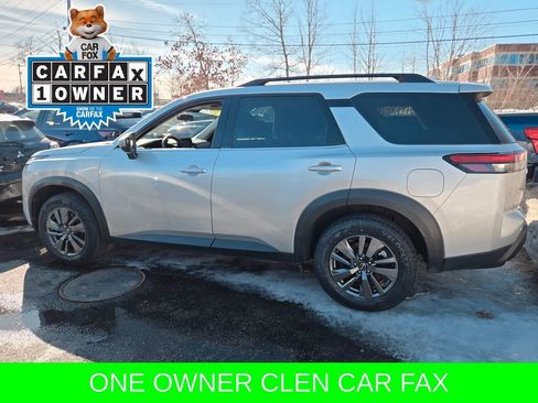 Used 2024 Nissan Pathfinder SV image 5