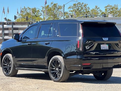 Used 2023 Cadillac Escalade Sport w/ LPO, ONYX Package AWD/4WD image 6