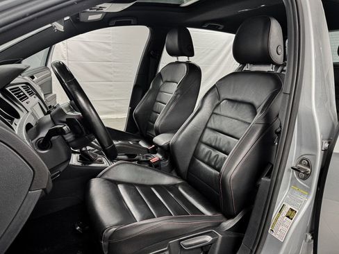 Used 2016 Volkswagen GTI SE FWD image 9