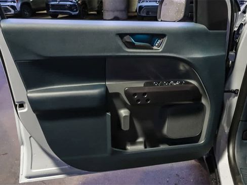 New 2025 Ford Maverick Lariat w/ Black Appearance Package image 21