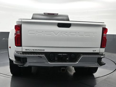 Used 2024 Chevrolet Silverado 3500 LT w/ Convenience Package AWD/4WD image 4