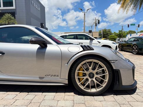 Used 2018 Porsche 911 GT2 RS RWD image 33