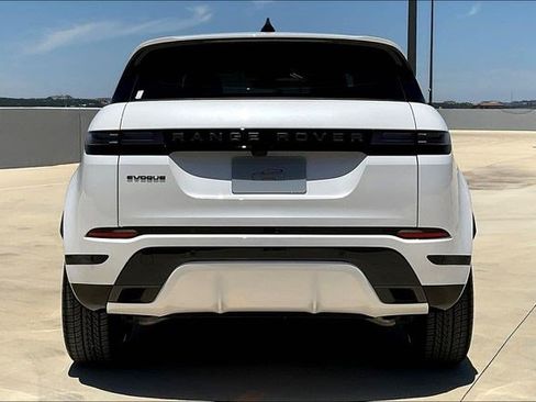 Used 2026 Land Rover Range Rover Evoque Dynamic SE AWD/4WD image 4