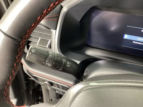 Used 2024 Ford Expedition Limited AWD/4WD image 23