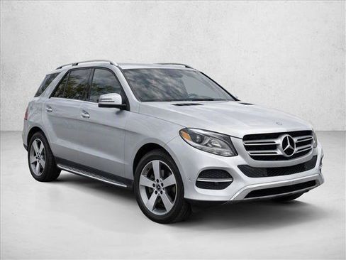 Certified 2019 Mercedes-Benz GLE 400 4MATIC image 3