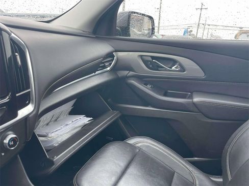 Used 2019 Chevrolet Traverse LT w/ LT Premium Package image 35