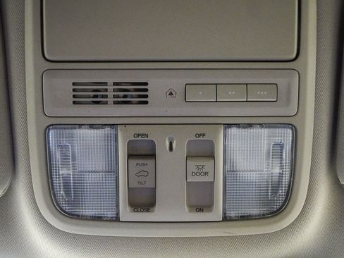 Used 2017 Honda CR-V Touring image 25