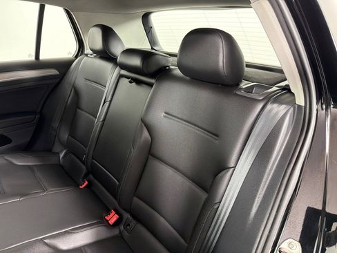 Used 2016 Volkswagen Golf SE w/ Lighting Package FWD image 20