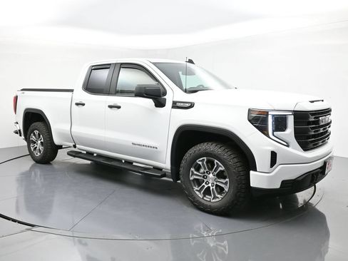 Used 2023 GMC Sierra 1500 Pro w/ Graphite Edition AWD/4WD image 7