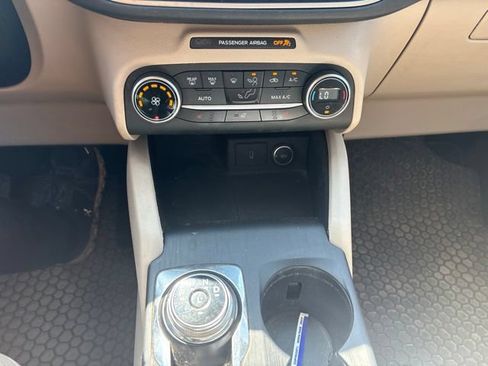 Used 2020 Ford Escape SEL AWD/4WD image 18